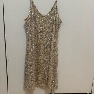 Elegant Sequin Dress in Gold